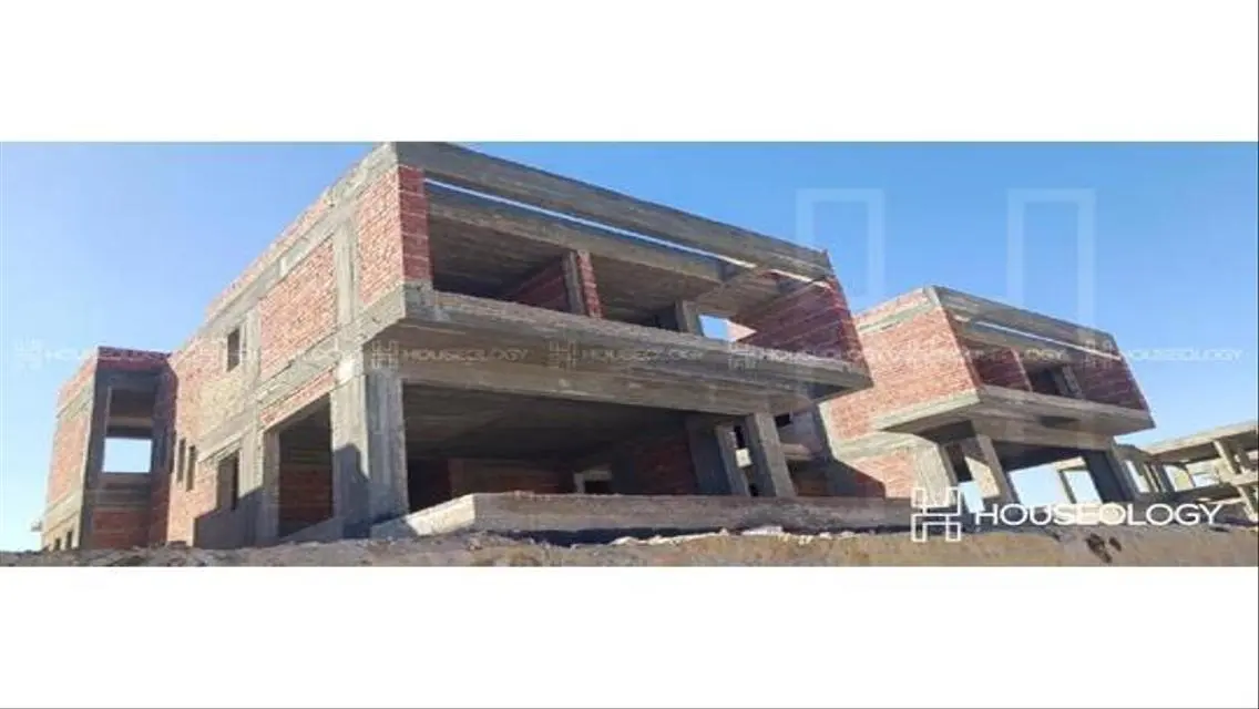 بنتهاوس صف ثالث على البحر فى ازها الساحل الشمالى