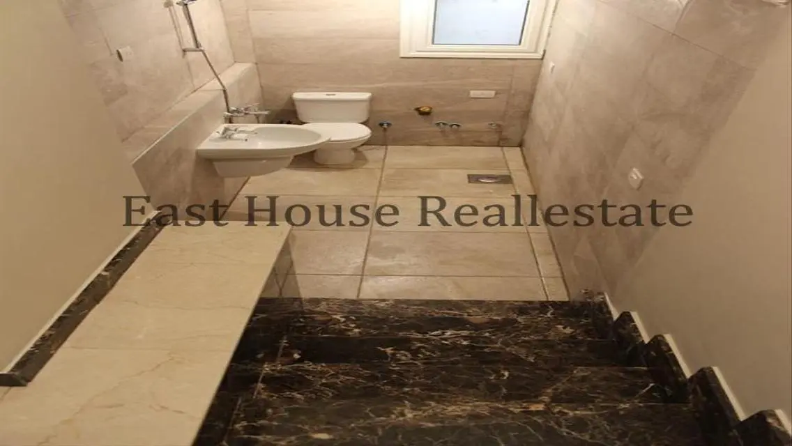 I Villa Garden for rent in Mountain View Hyde Park