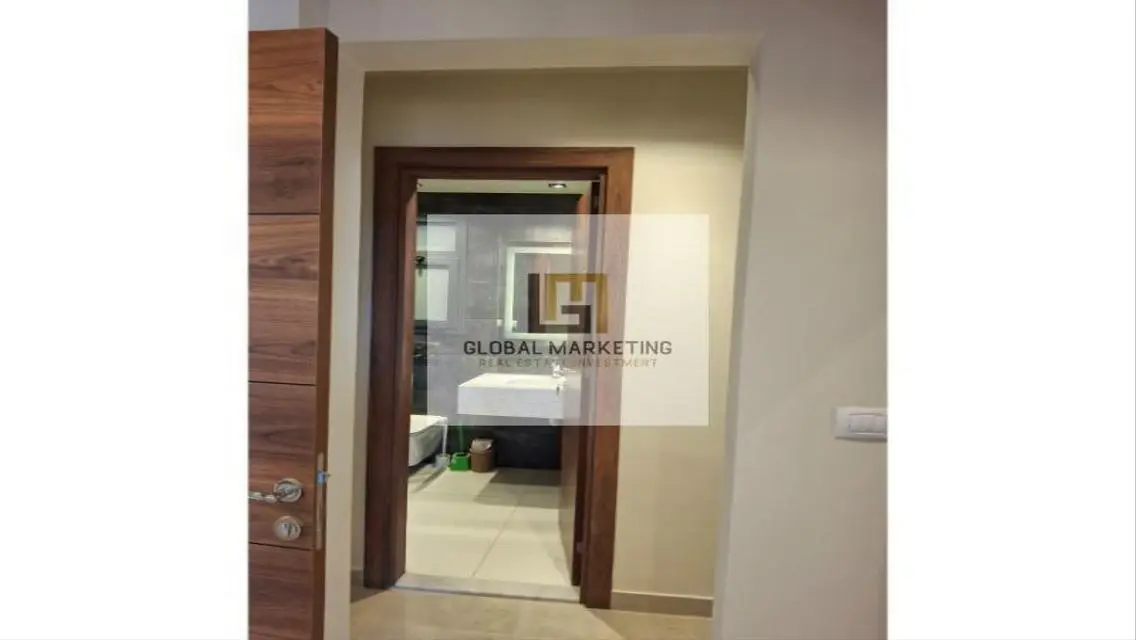 The most luxurious ground floor with a garden for