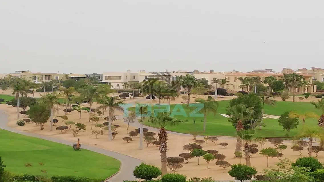 للبيع فيلا فيو الجولف اليجريا بيفرلي هيلز (سوديك).
