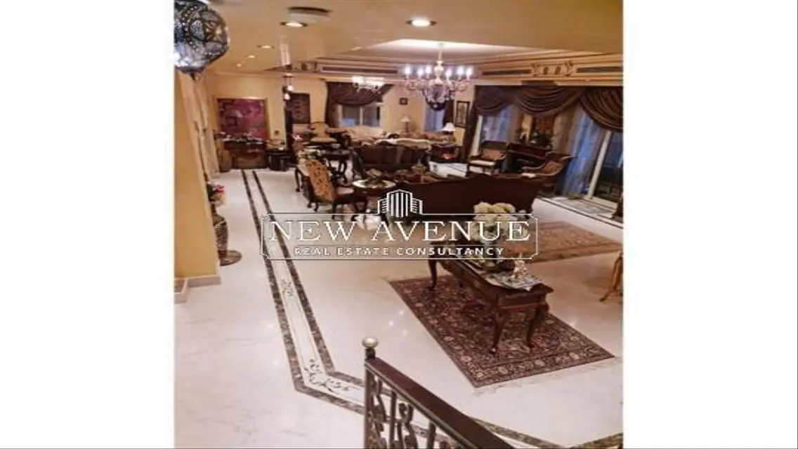 Standalone with pool in Maxim country club