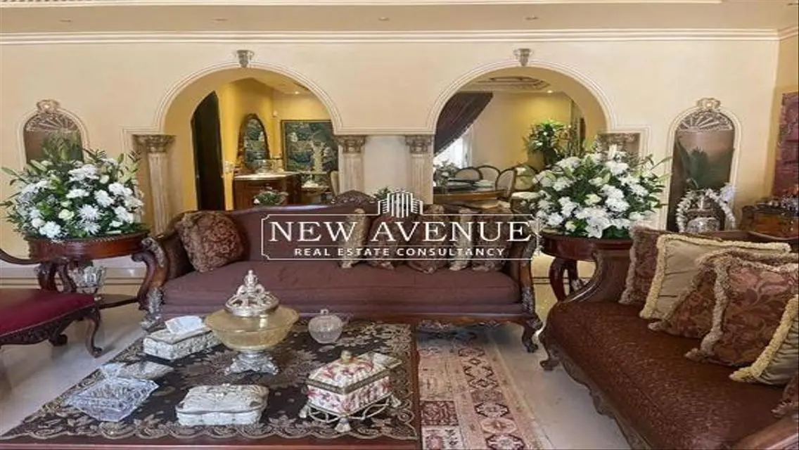 Standalone with pool in Maxim country club
