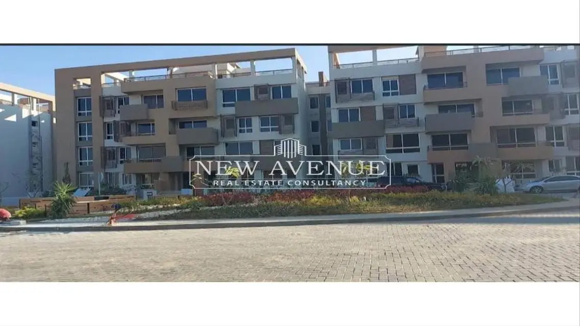 Apartment Overlooking pool for sale Granda life