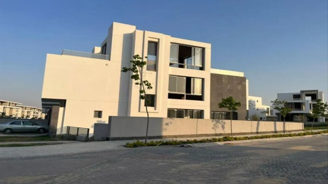 A Ready To Move Apartment with A Prime Location