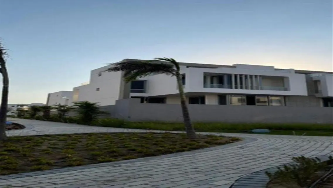 A Ready To Move Apartment with A Prime Location