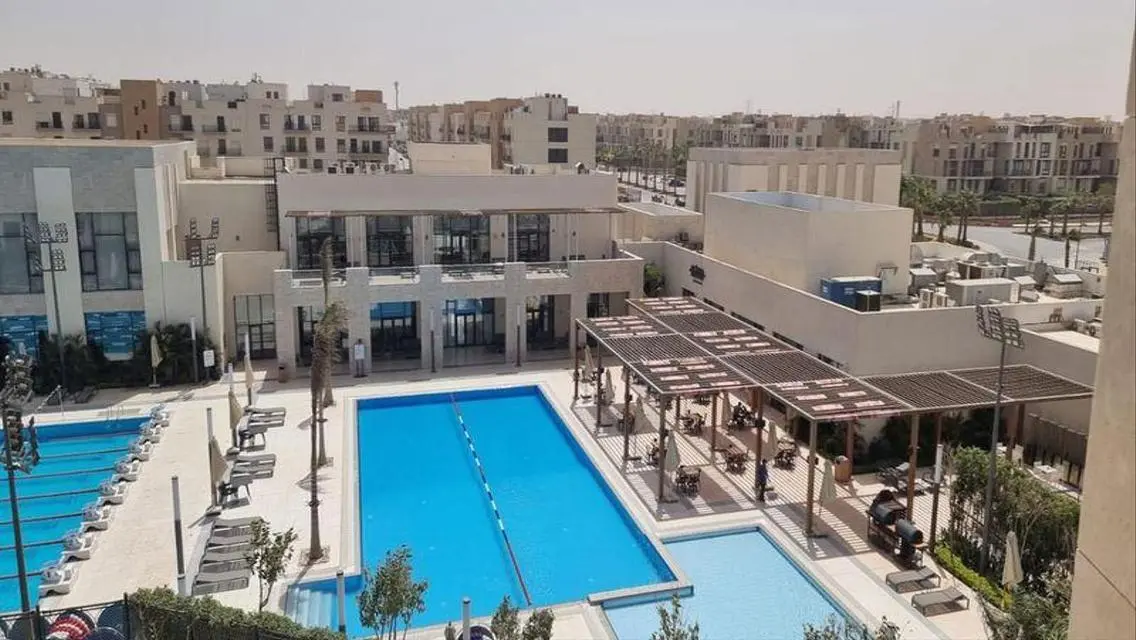 شقة لقطة متشطبة بالتكييفات استلام فوري بالجاردن
