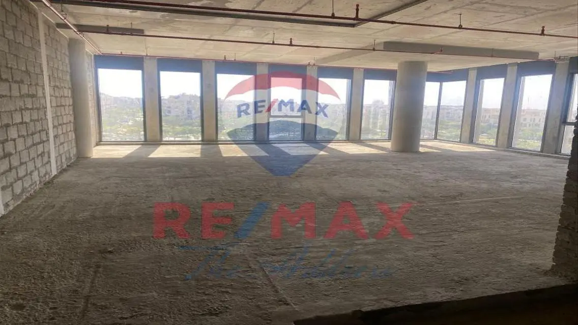 Ground floor office for rent 300m - Prime Location