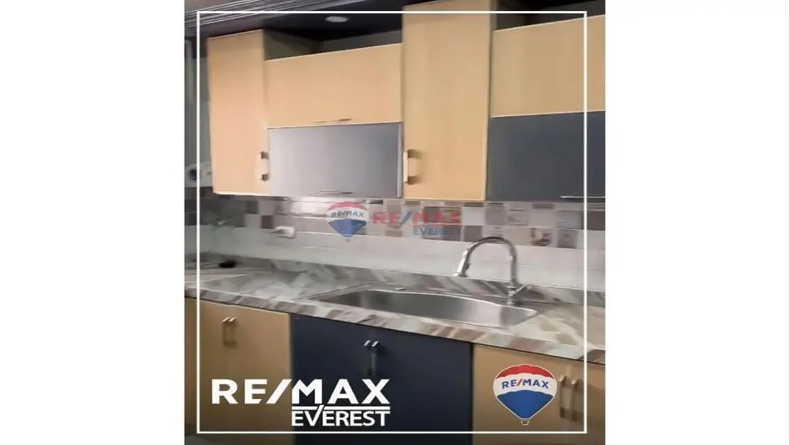 Semifurnished Penthouse in Mountain View Chill Out