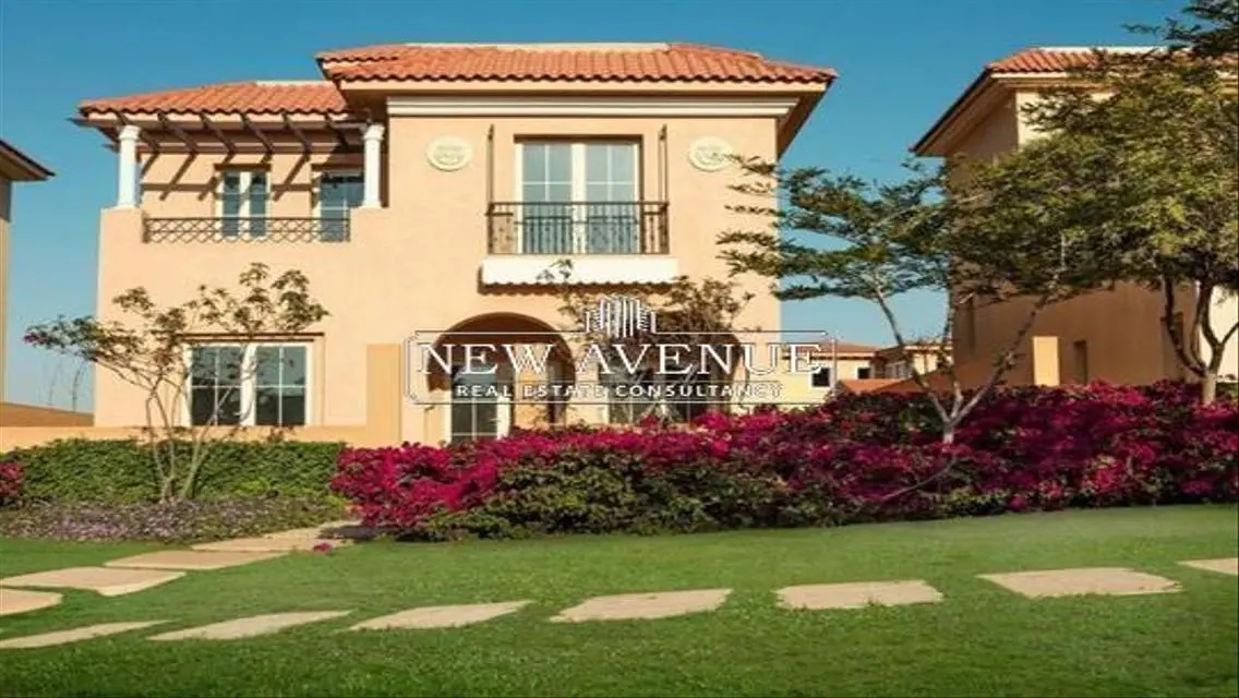 Standalone villa prime location in hyde park