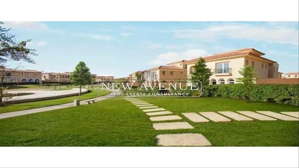 Standalone villa prime location in hyde park