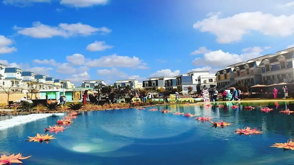 أقل سعر تاون هاوس روف ريسيل للبيع مرحلة lake side