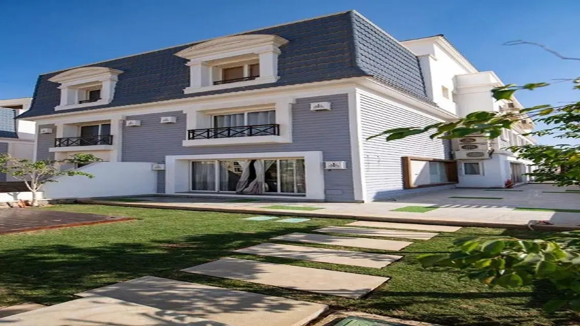أقل سعر تاون هاوس روف ريسيل للبيع مرحلة lake side