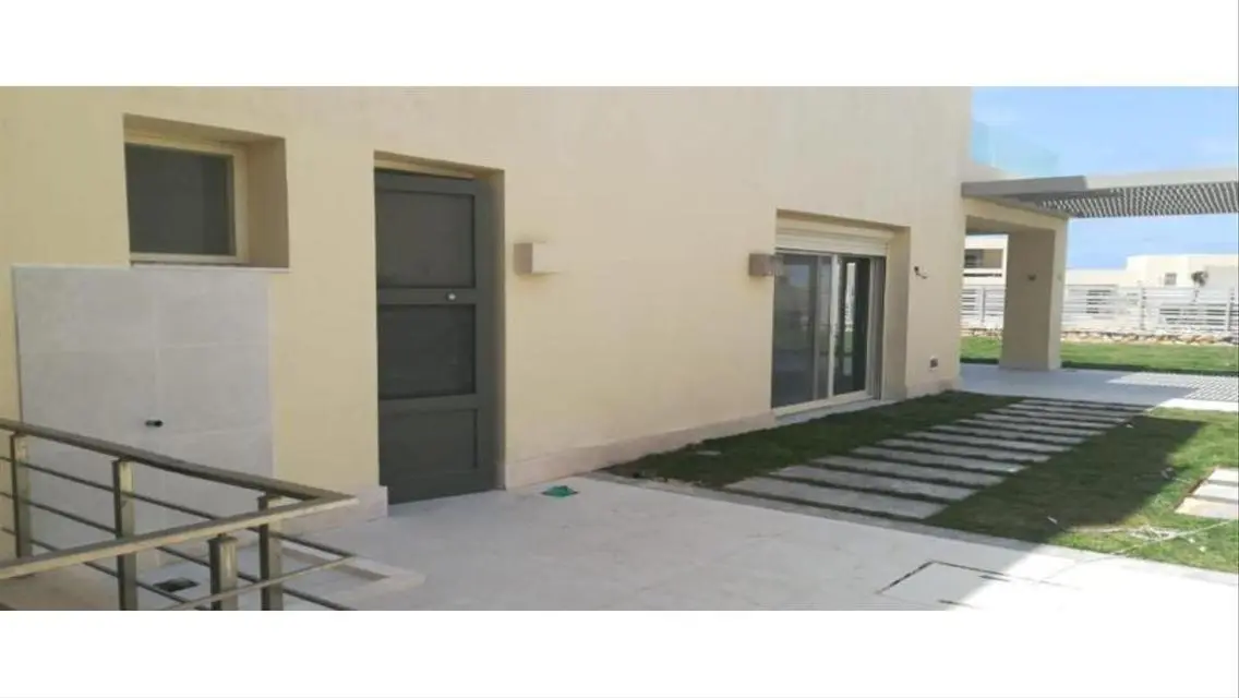 شاليه ارضي بجاردن مفروش للايجار في هاسيندا وايت