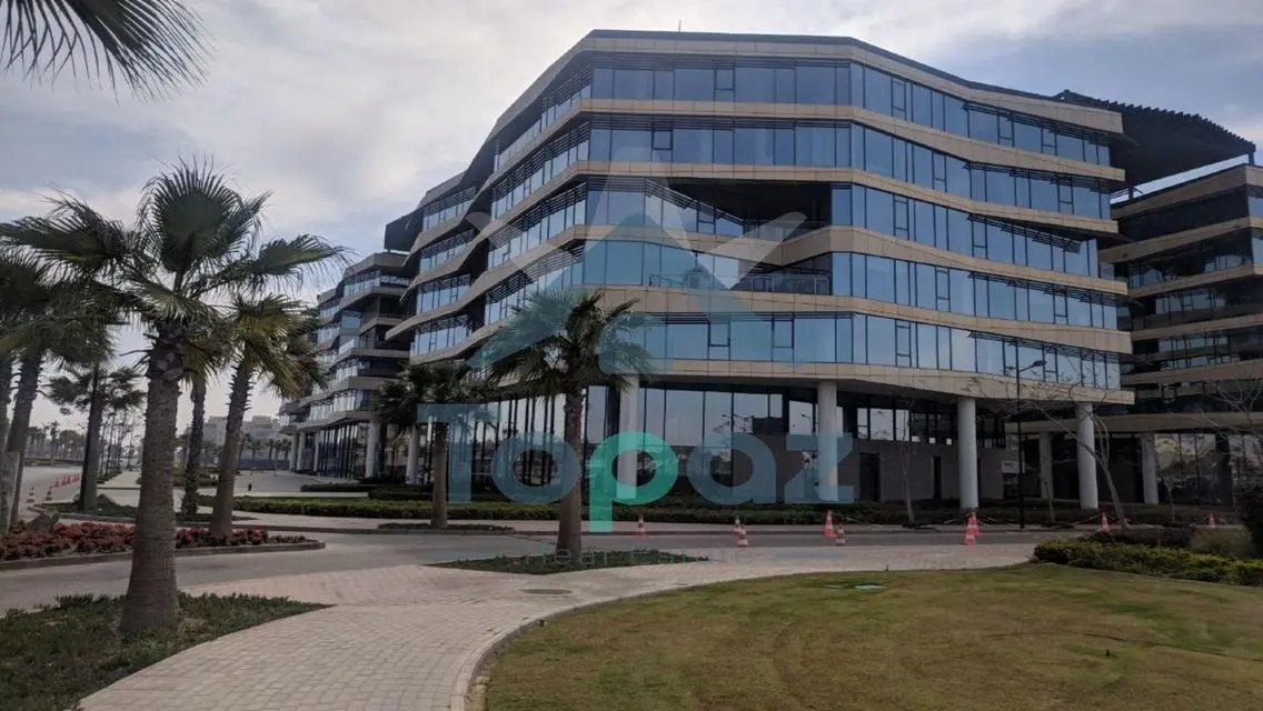 Office For rent Polygon Beverly Hills (SODIC).