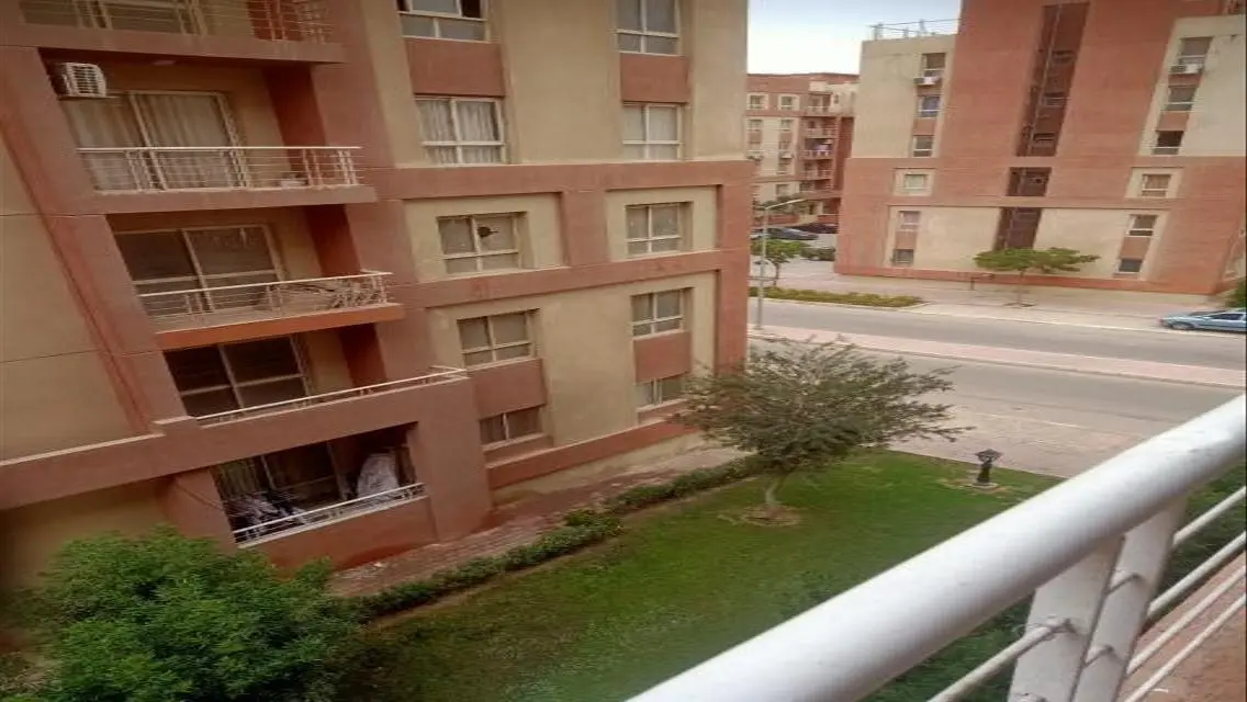 شقة فاخرة للإيجار بمساحة 8880 متر