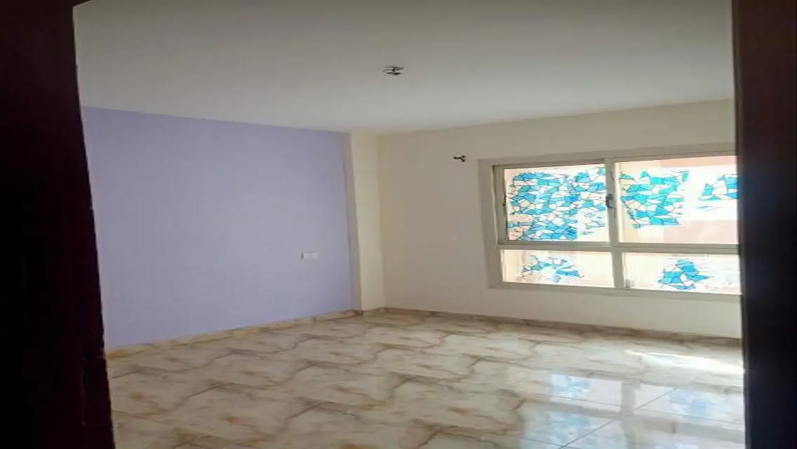 شقة فاخرة للإيجار بمساحة 8880 متر