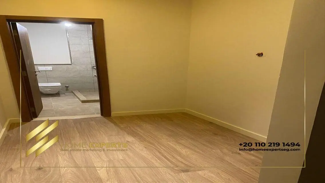 Apartment with garden for rent in Villette Sodic