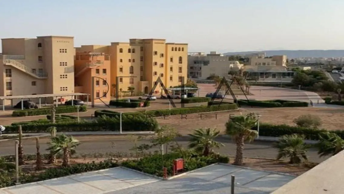 بفيو علي البحر بيت بروف بموقع مميز جدا  في مانجروف