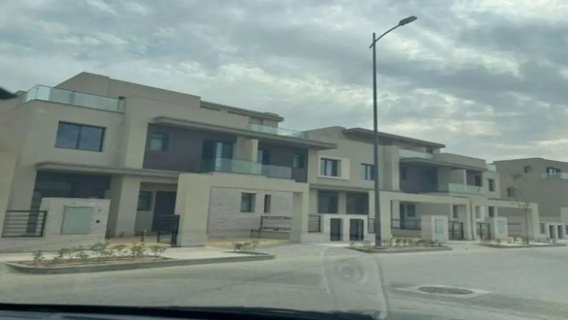 Finished Twin in The Estates near Sphinx airport