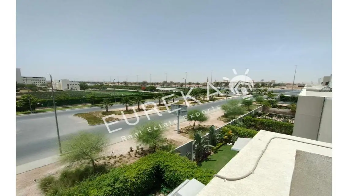 Town House Corner 245m for sale in Al Burouj