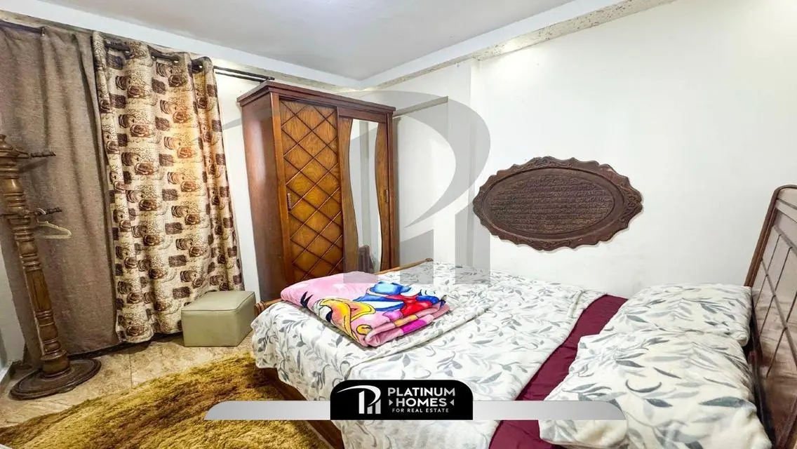 شقــه للبيع 130م  بالمندرة بحري بجوار شيراتون المن