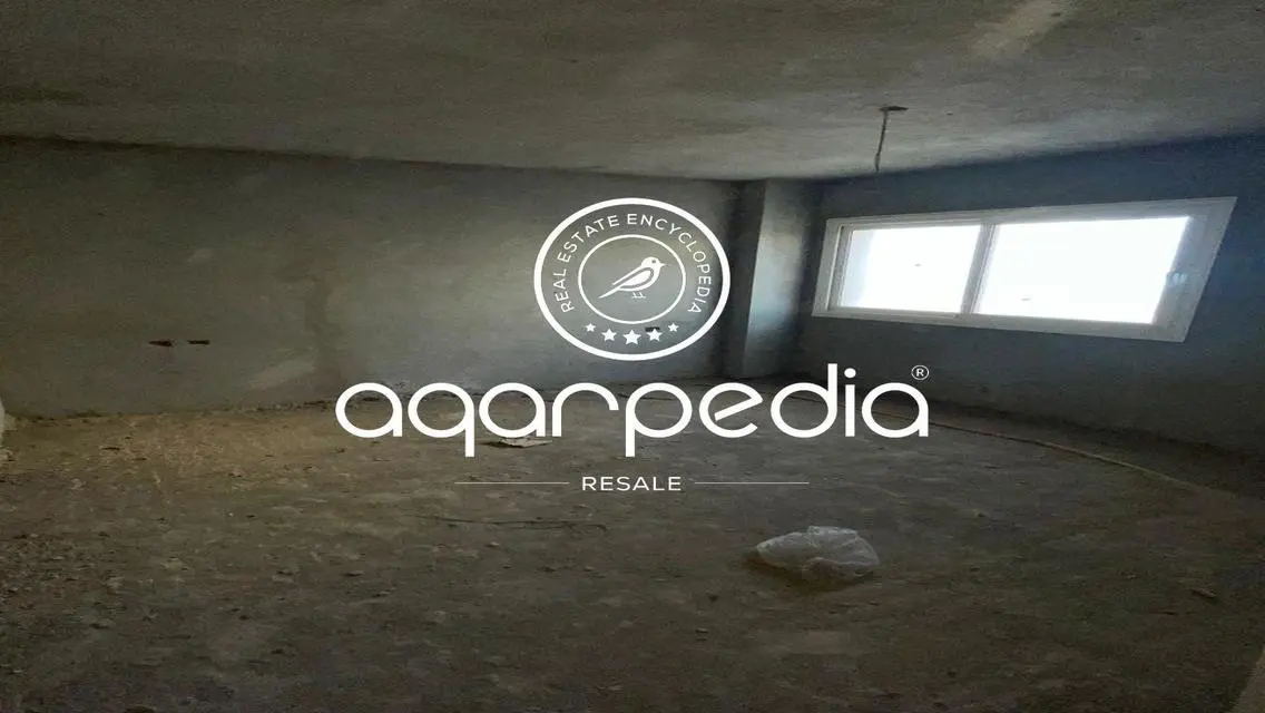 apartment with garden ready to move AT the square