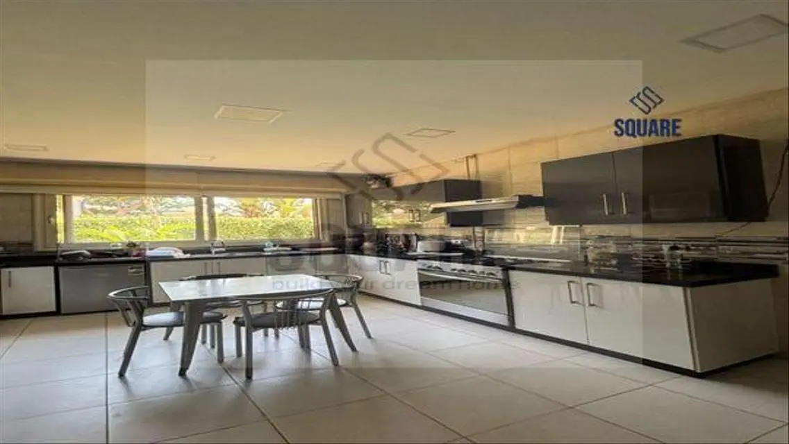 Fully Furnished Villa 600m Very Prime Location