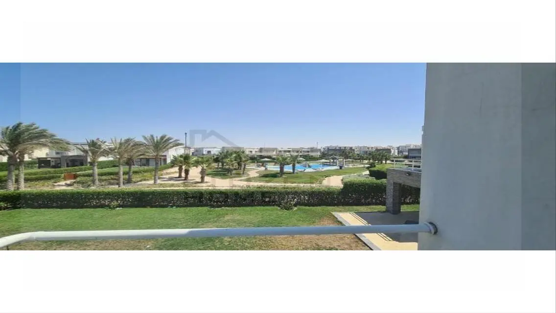 أول صف علي البحر / بسعر مميز في أمواج