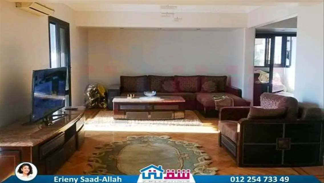 شقة فاخرة للبيع بمساحة كبيرة