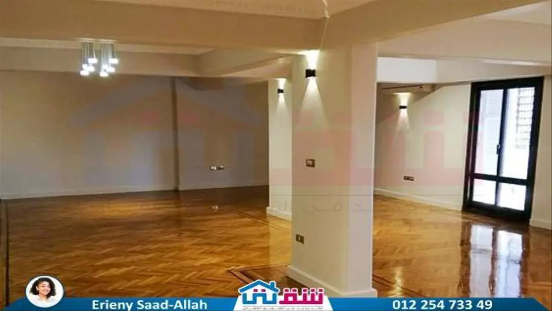 شقة فاخرة للبيع بمساحة كبيرة