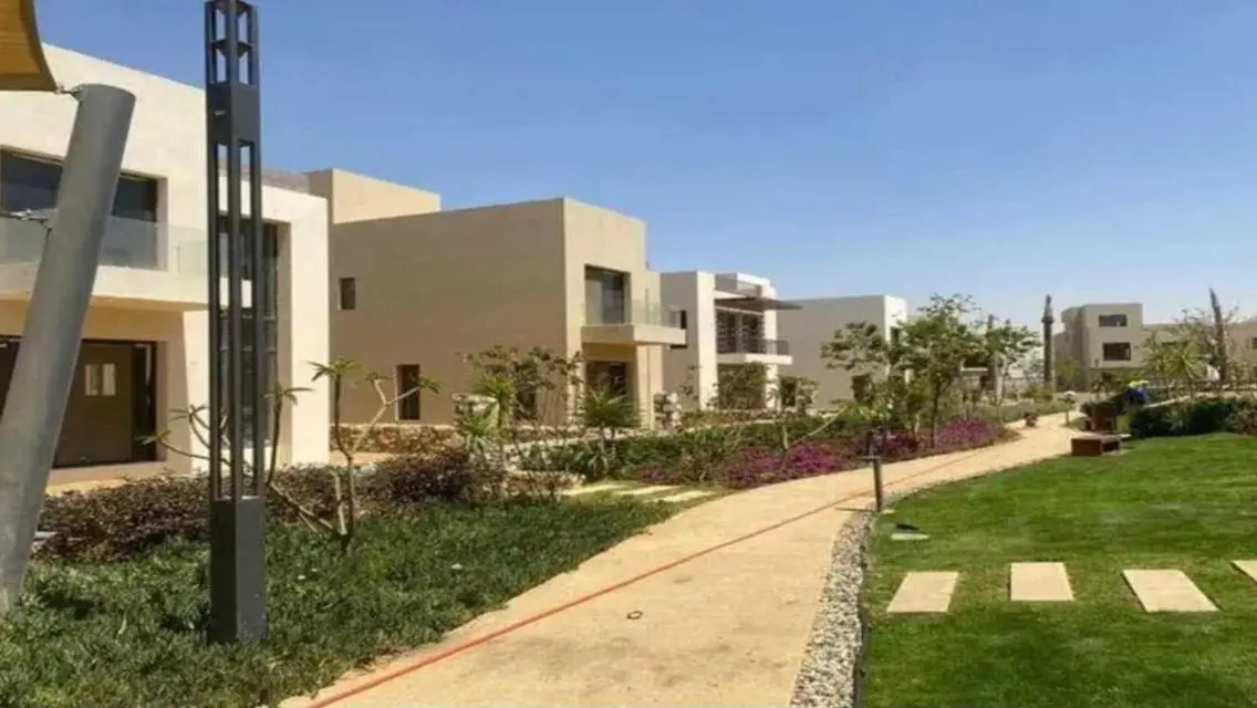 With Dp 2million,Duplex 4Rooms Finished inst 8year