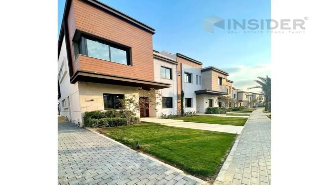 Townhouse Villa for sale in Azzar 2 Compound