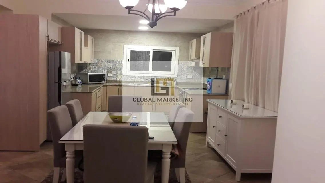 Modern Apartment with Garden for rent in Lake View