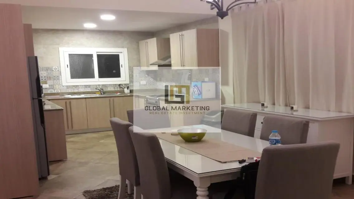 Modern Apartment with Garden for rent in Lake View
