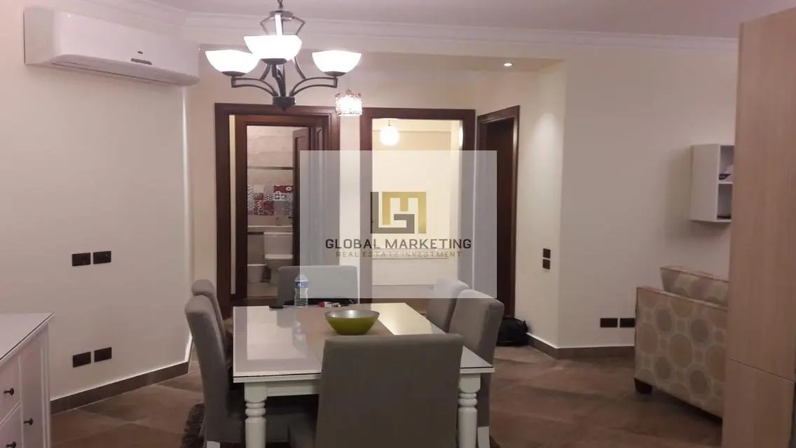 Modern Apartment with Garden for rent in Lake View