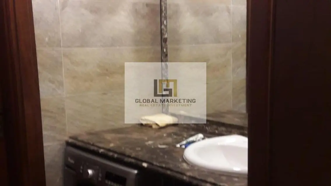 Modern Apartment with Garden for rent in Lake View