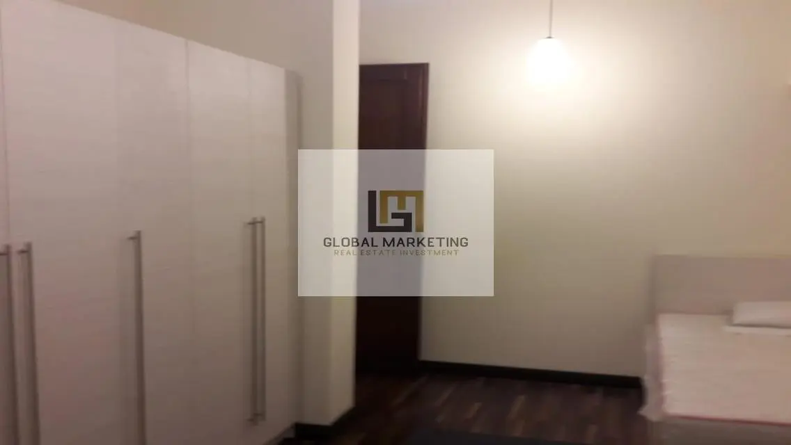 Modern Apartment with Garden for rent in Lake View