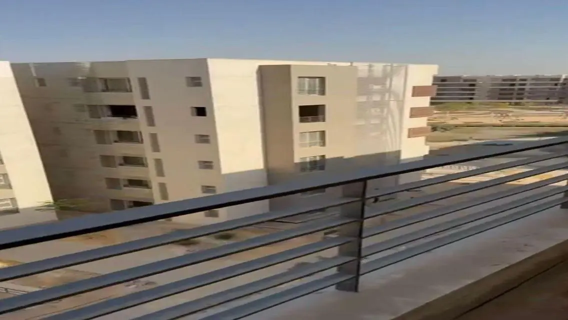 شقة للبيع 183م في كمبوند بالم هيلز
