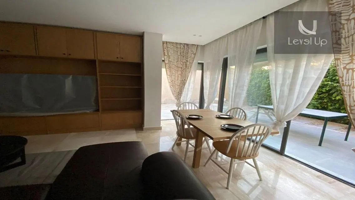 Apartment for rent 135 meter in Lake View Compound