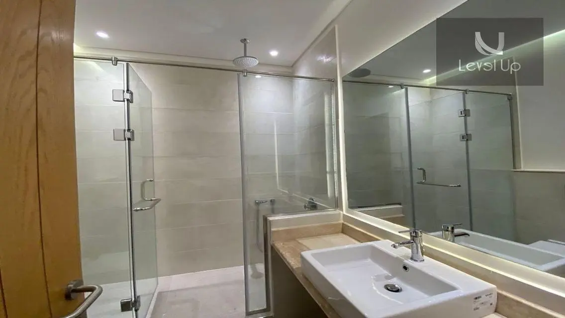 Apartment for rent 135 meter in Lake View Compound
