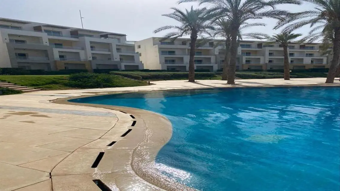 فيلا فاخرة مع مسبح خاص وحديقة في قلب المدينة