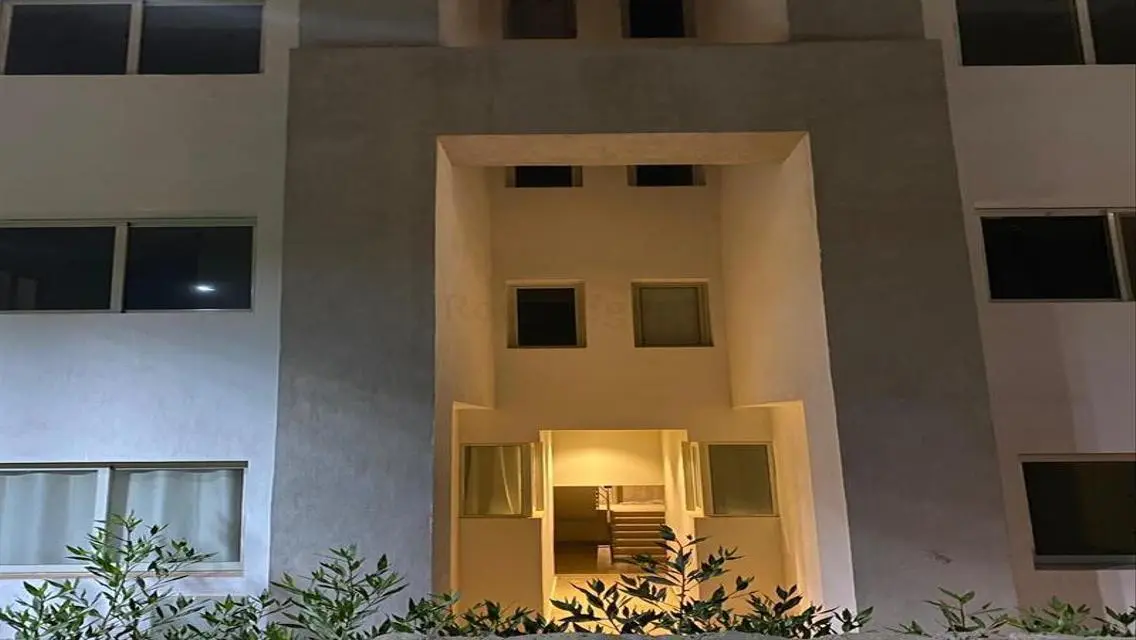 فيلا فاخرة مع مسبح خاص وحديقة في قلب المدينة