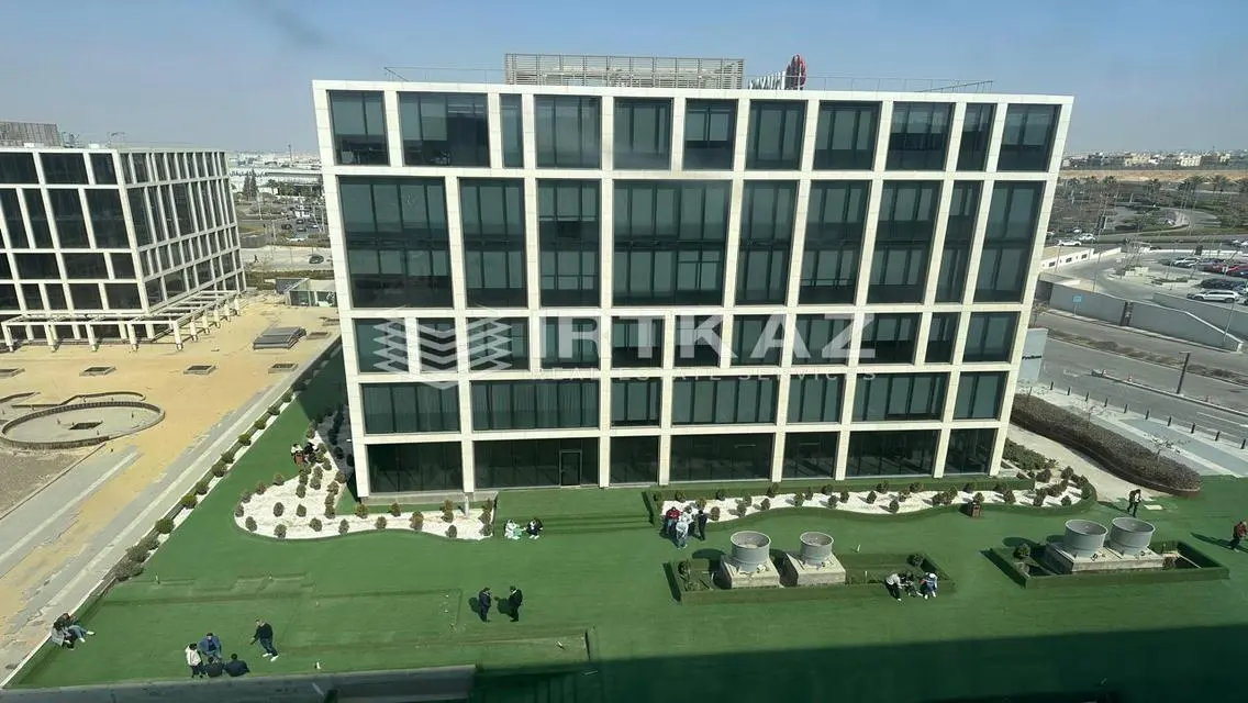 مكتب لقطة للايجار بأقل سعر للمتر متشطب بالكامل