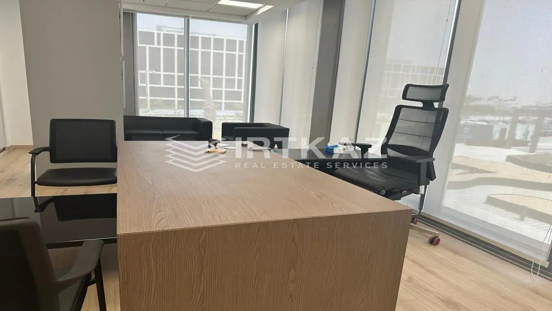 مكتب لقطة للايجار بأقل سعر للمتر متشطب بالكامل