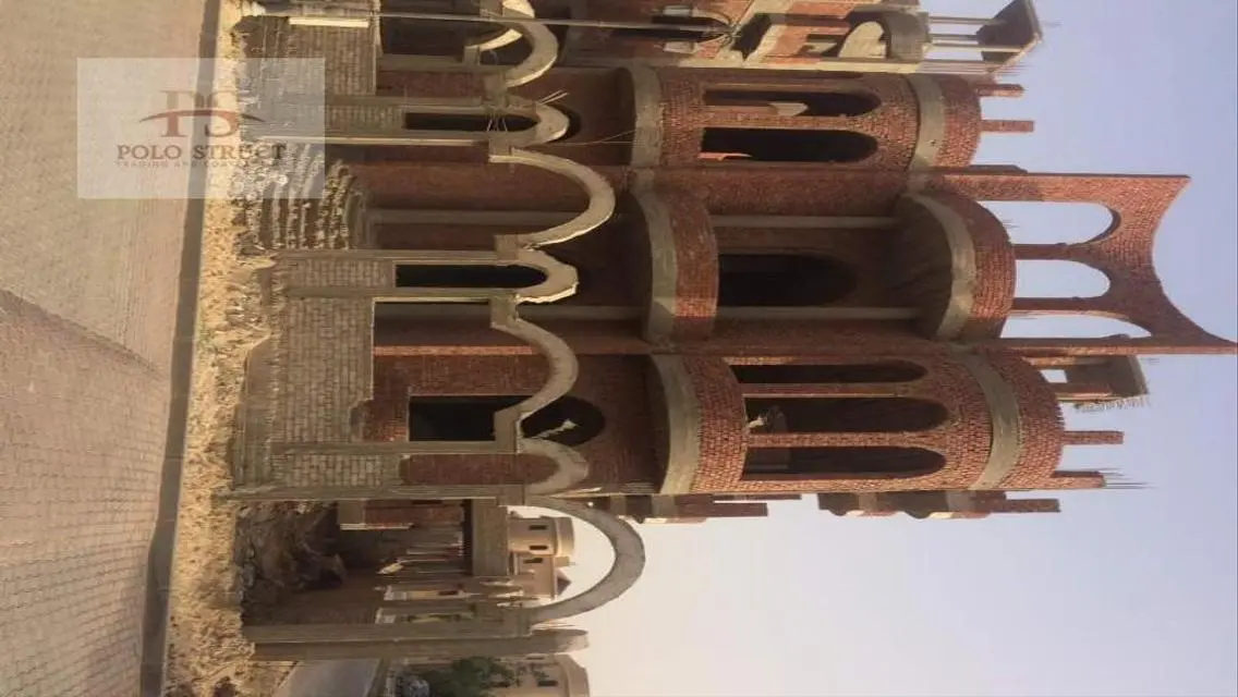 فيلا فاخرة بمساحة 1350 متر للبيع