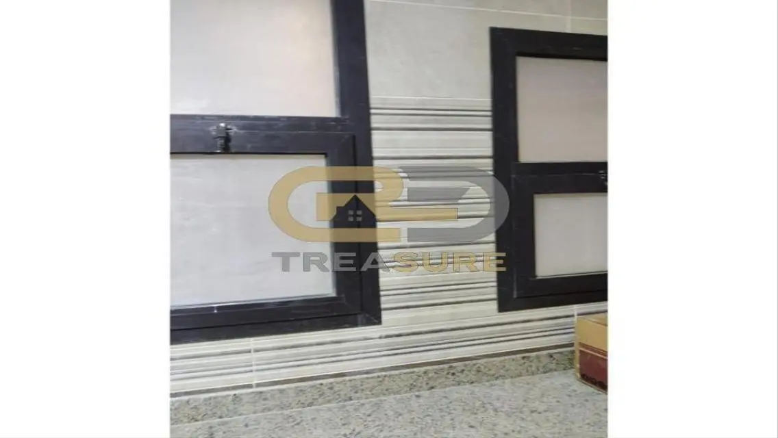 Apartment for rent in Eastown Semi Furnished     .