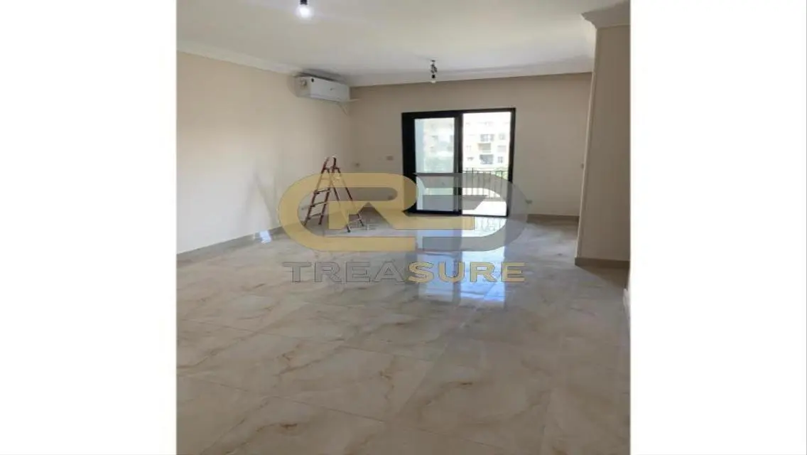 Apartment for rent in Eastown Semi Furnished     .