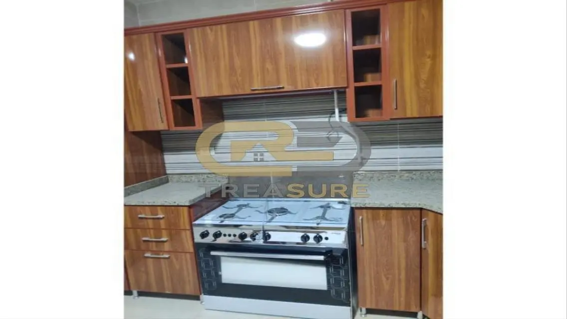 Apartment for rent in Eastown Semi Furnished     .