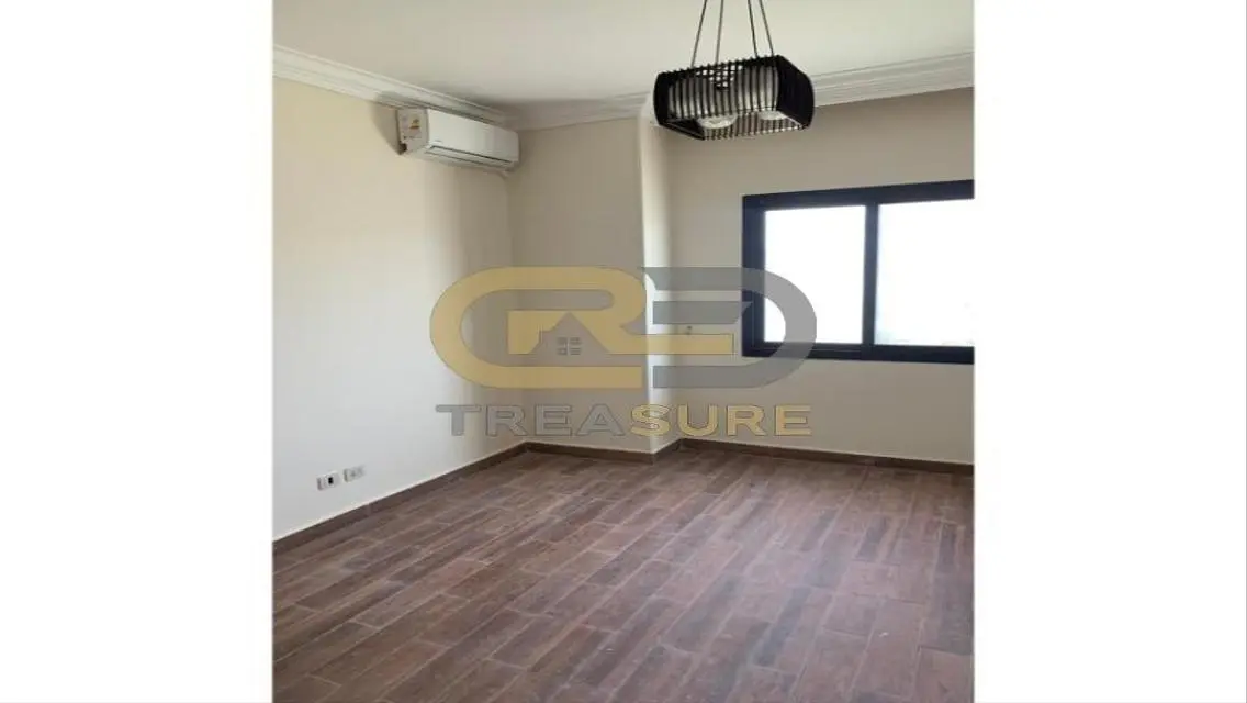 Apartment for rent in Eastown Semi Furnished     .