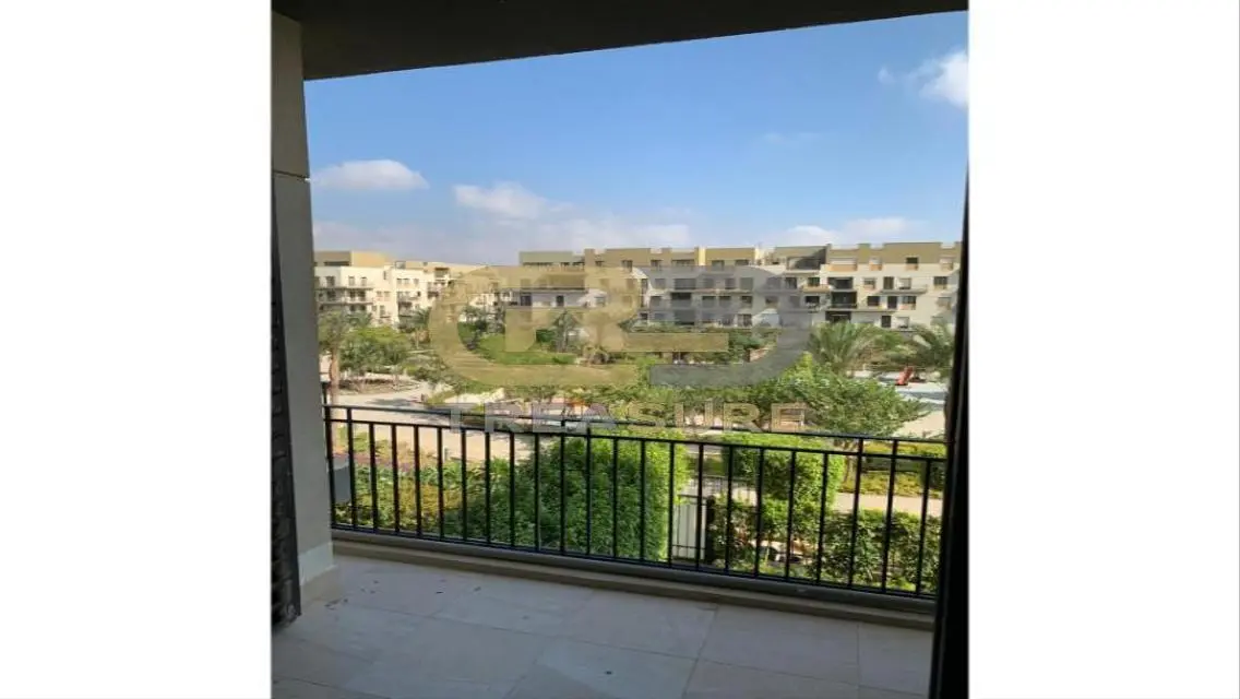 Apartment for rent in Eastown Semi Furnished     .